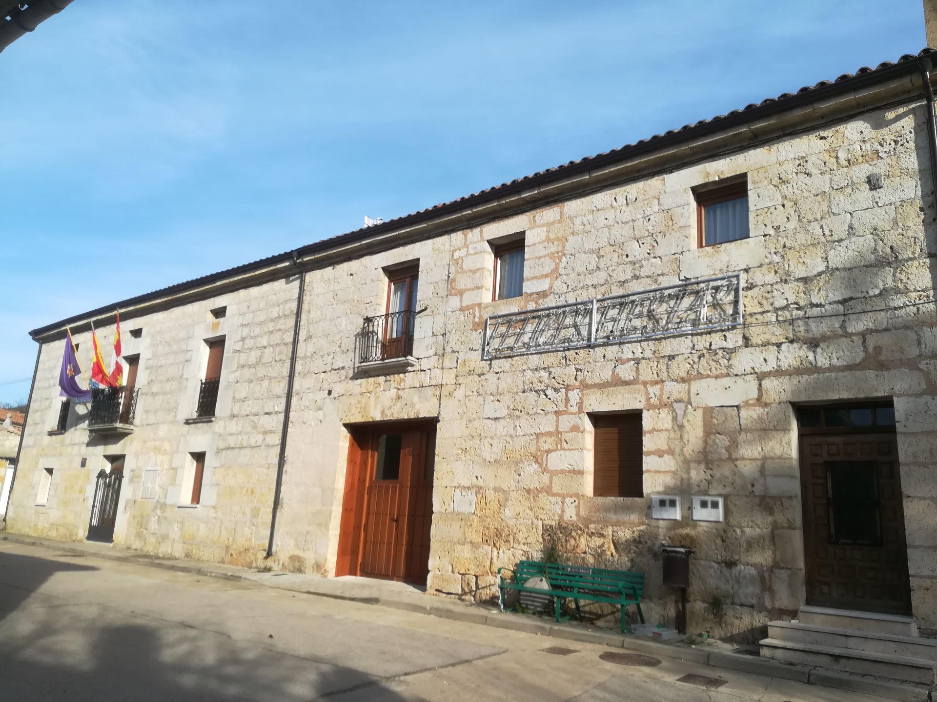 Exterior Bar Restaurante Hotel-Rural y Ayuntamiento Huérmeces